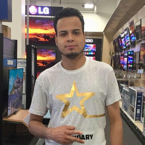 Meet your Posher, Misael - Picture 1 of 1